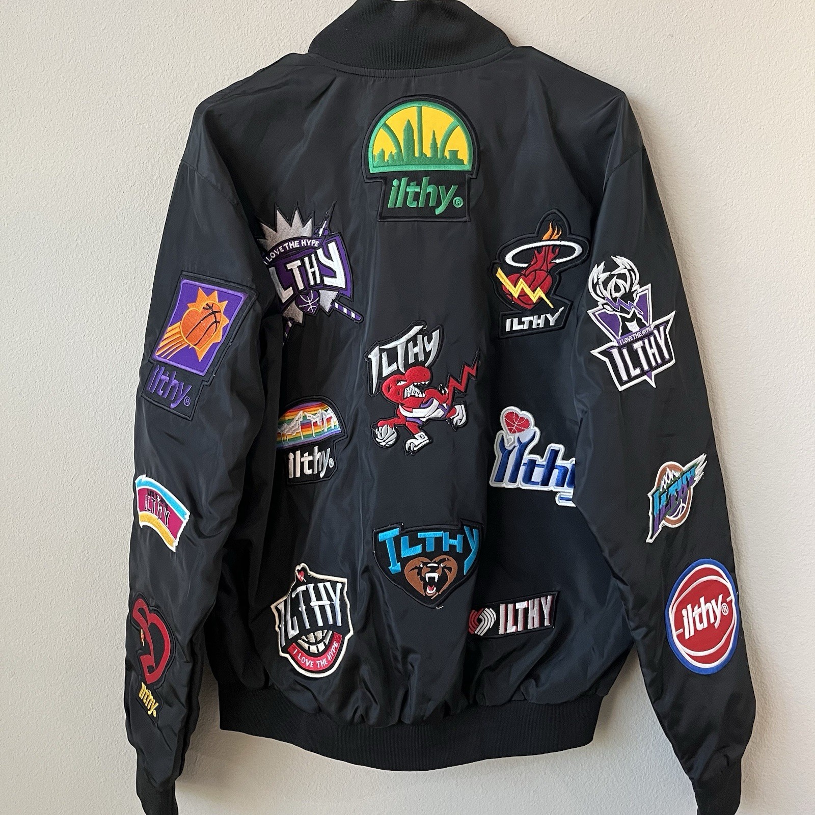 Ilthy Black Bomber Jacket Embroidered Patch Baske… - image 4