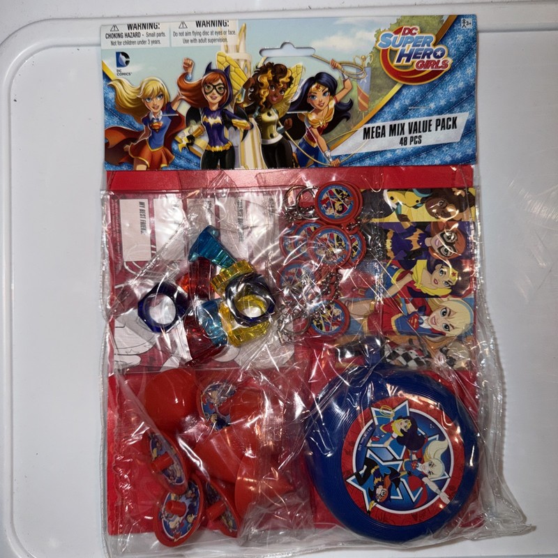 Dc Super Hero Girls Mega Mix Value Pack