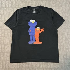 Kaws Sesame Street T Shirt Men Large Black Uniqlo Single Stitch Streetwear Elmo