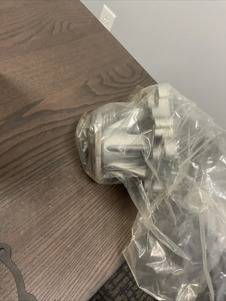 Водяной насос Datsun 240Z 510 - Изображение 4 из 4