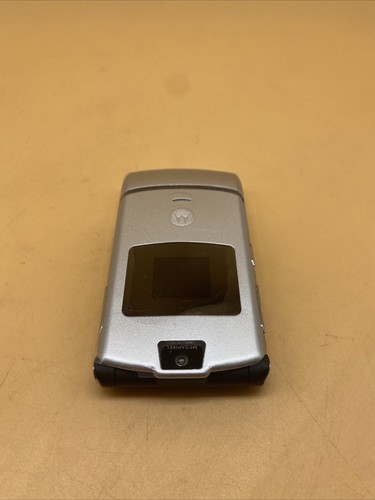 Motorola RAZR V3 argento - Foto 5 di 12