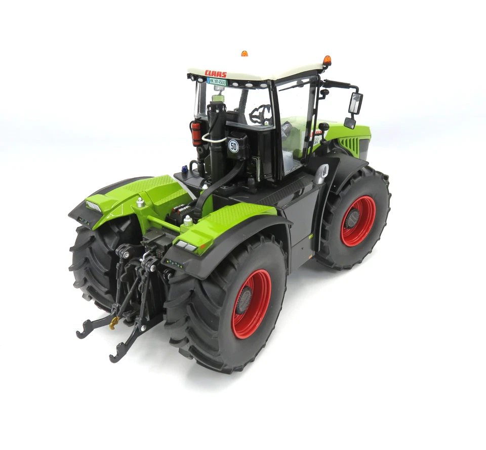 Wiking Claas Xerion 4500 Wheel Drive Tractor 1:32 Scale Model 077853 02573040 - Image 3 of 4