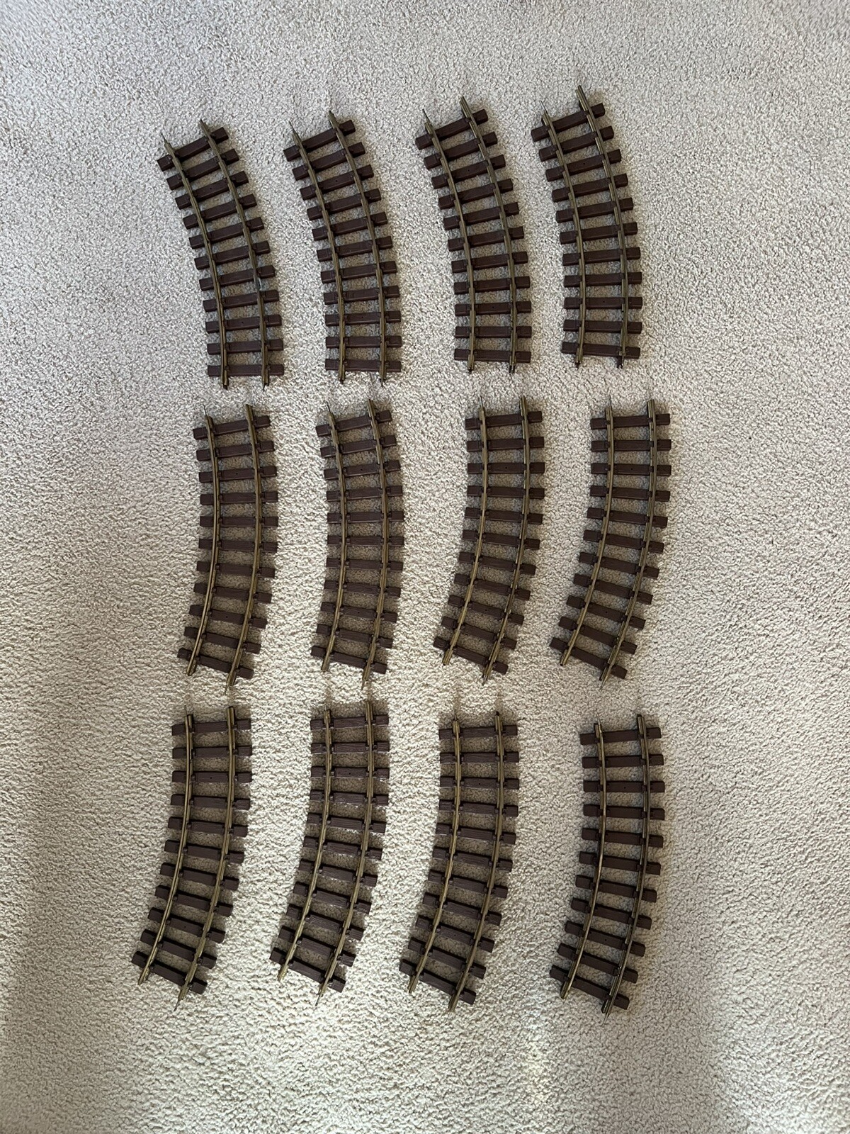 LIONEL 4’ DIAMETER 1 GAUGE G GAUGE LOT OF 12 PIECES CURVED 30° TRACK FULL CIRCLE