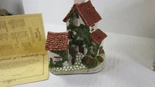 David Winter THE IVY Cottage 1982 With Box & Certificate of Authenticity