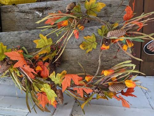 FALL LEAVES BERRIES GARLAND Pinecone Vine Swag Rustic Red 5 ft Primitive Country - Picture 5 of 5