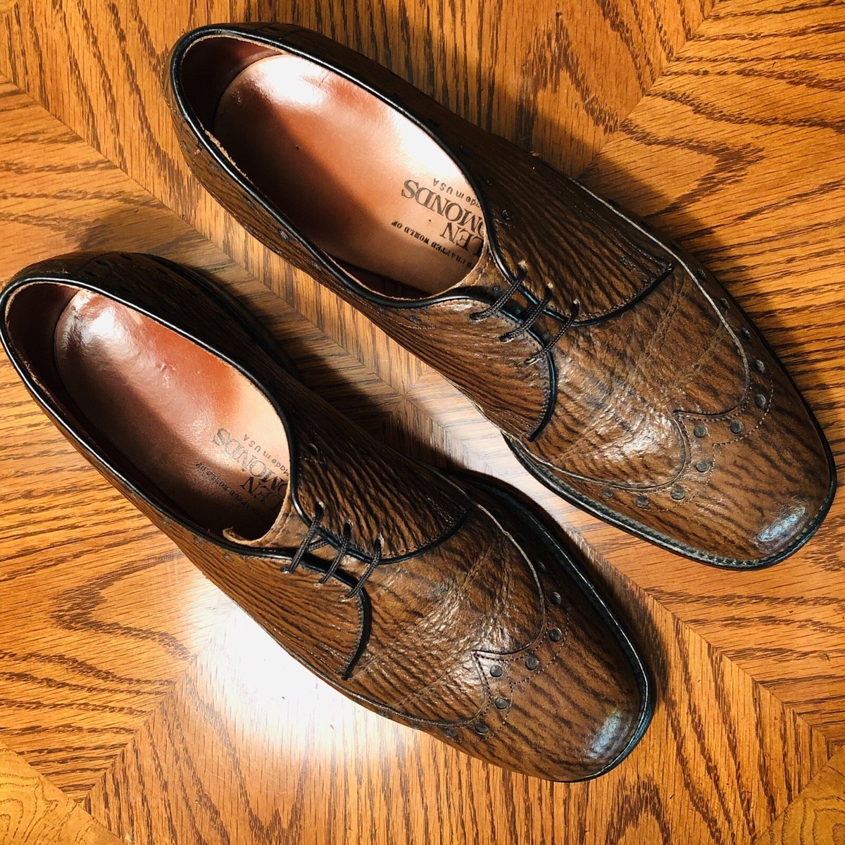 RARE SHARKSKIN | ALLEN EDMONDS 7.5E NASSAU BROWN LONGWING  display picture 3
