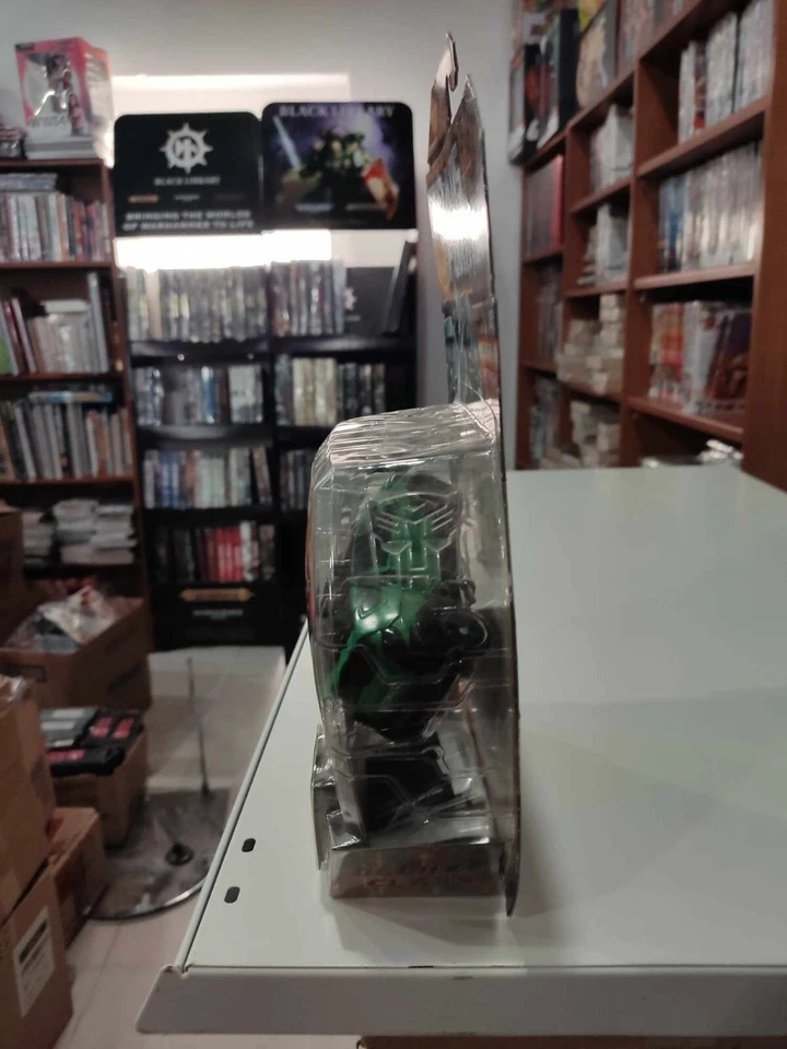 Transformers Deluxe Tuner Skids Autobot Figure Chevy Beat Concept 2010 NEW - Image 2 of 4