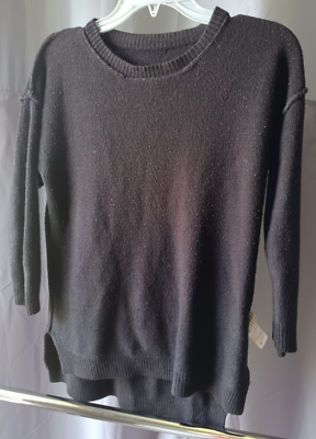 FOREVER 21 Round Neck Long Sleeve Black Pullover Knit Sweater 