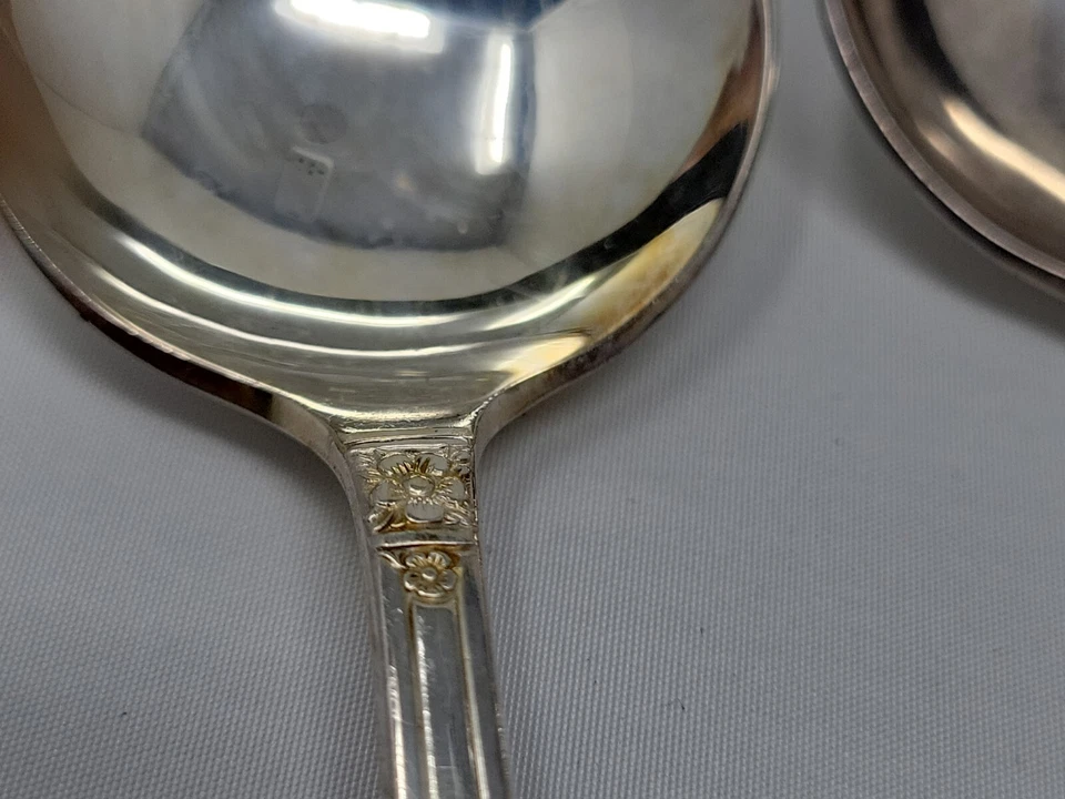 Patrón de inauguración de National Silver Company, 5 cucharas de caldo Foto 3 de 4