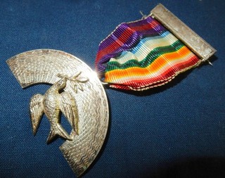 VINTAGE MASONIC RAM ROYAL ARK MARINERS BREAST JEWEL MEDAL VERY NICE