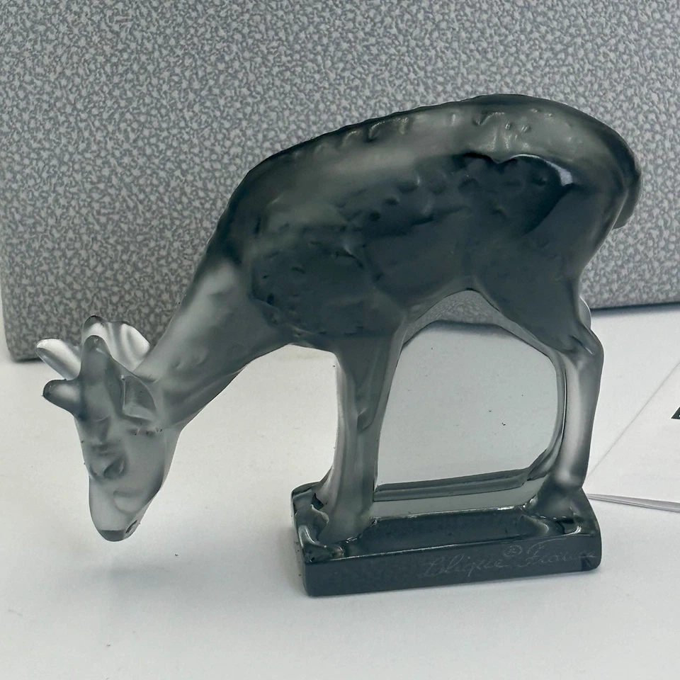 Estatuilla escultura pisapapeles cervatillo ciervo gris cristal Lalique 3020600 como nueva en caja Foto 4 de 4