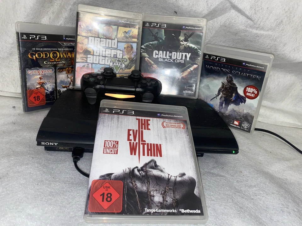 Sony PlayStation 3 Slim, Foto 1 von 2