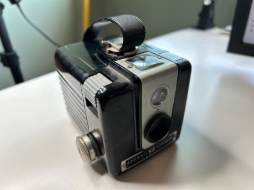 Vintage Kodak Brownie Hawkeye Camera - Picture 1 of 4