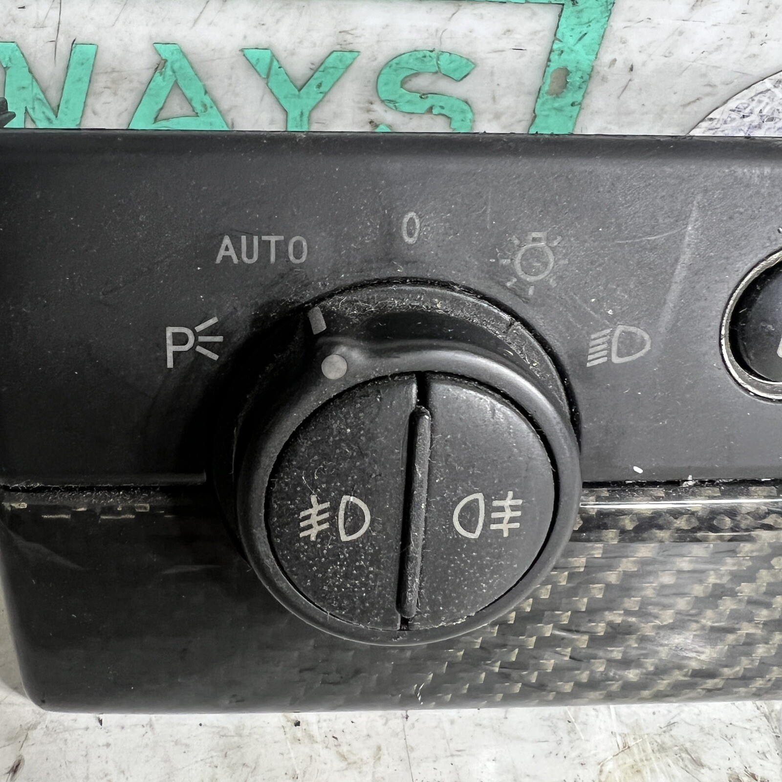 04-08 Maserati Quattroporte Headlight Trunk Fuel Door Control Switch Panel M139