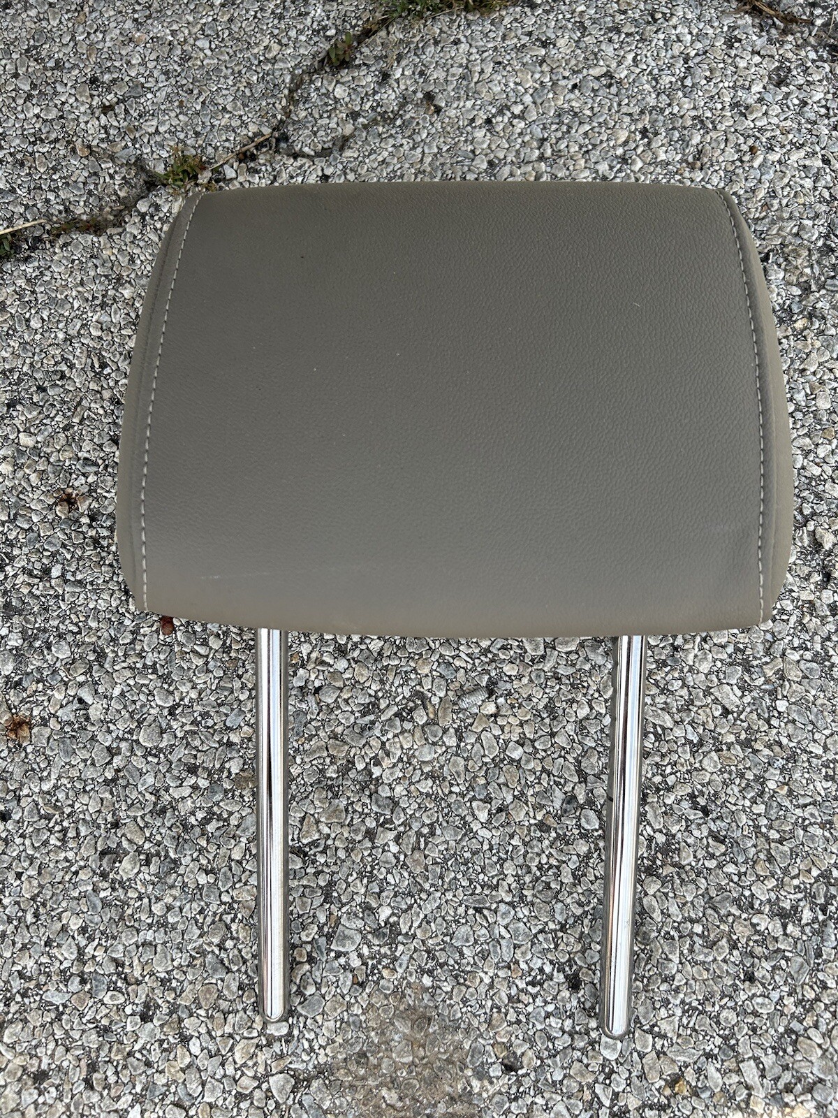 2015 2020 CHEVY TAHOE suburban OEM RH LH FRONT RIGHT OR LEFT HEADREST