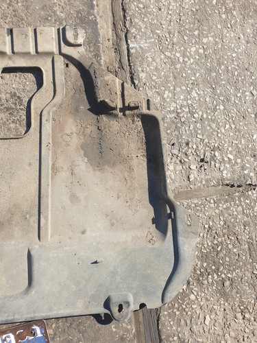 FORD FOCUS MK2 2005 - 2011 ENGINE UNDERTRAY - Picture 4 of 9