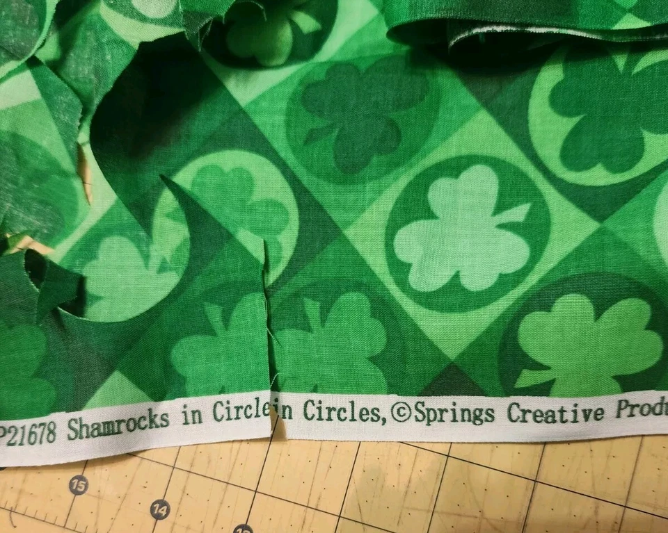 Shamrocks In Circles By Springs Creative Prod. Cotton Fabric, 44"x 1 Yd + Extra - Image 3 of 4