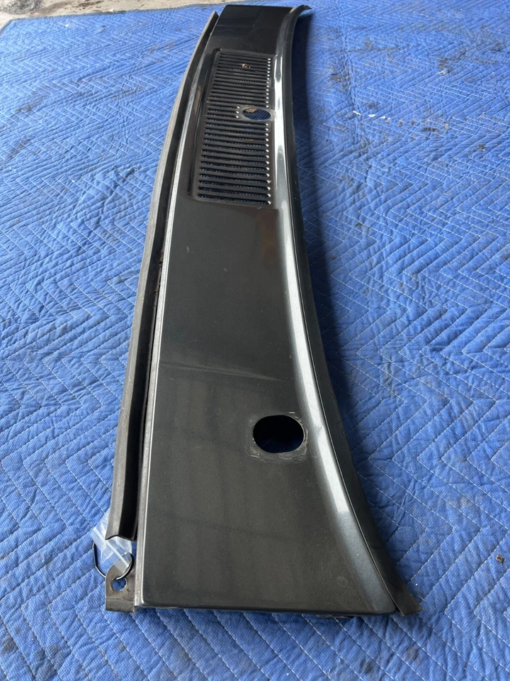1989-1995 Volvo 740 940 Sedan Front Windshield Cowl Trim Grille Gray OEM #3649EM - Image 2 of 4