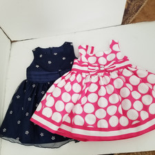 Vestido rosa bebé Youngland 2 artículos y vestido azul marino marca Love - talla 12 MOS
