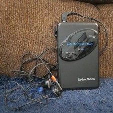 Vintage Radio Shack AM/FM Stereo Mate Compact Pocket Radio Tested Works