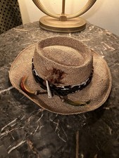 Straw Hat M Cowgirl Ranch Feathers
