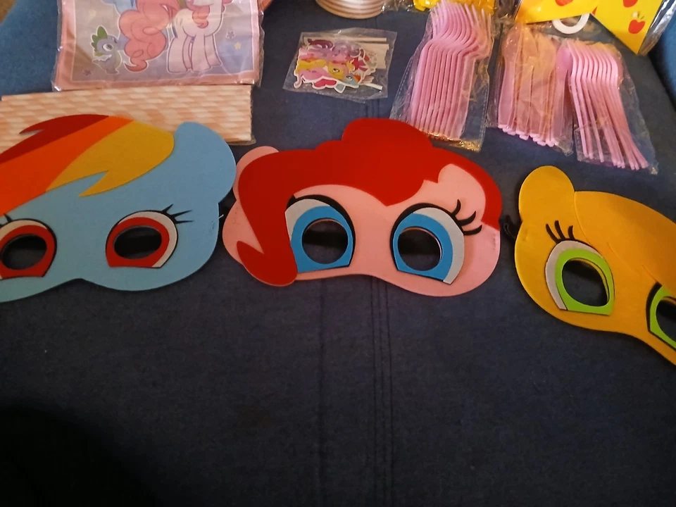 Little Pony Decoraciones Fiesta Cumpleaños 10 Personas Lugar Setting Foto 3 de 4