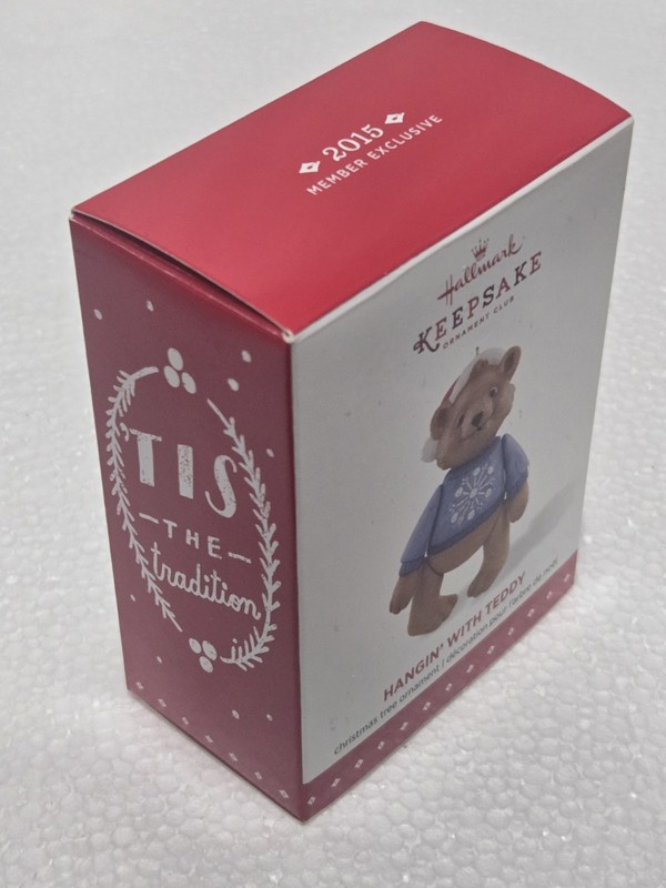 Hallmark Keepsake 2015 Christmas tree ornament HANGIN WITH TEDDY bear hangin
