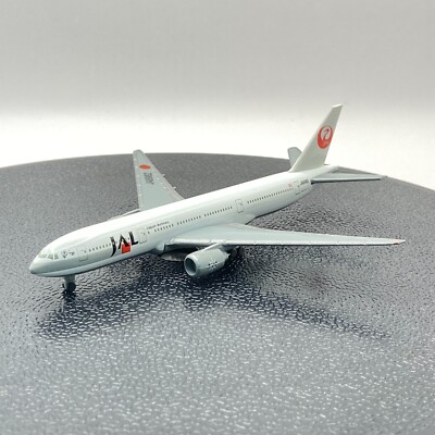 herpa wings 1/500 Boeing 777-200 Vega JA8982 JAL Japan Airlines