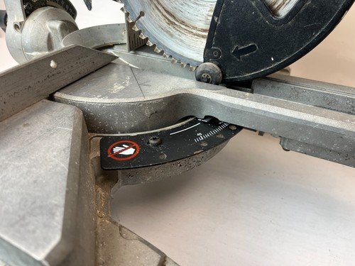 (Wi1) DEWALT DWS773 Sliding Mitre Saw - Picture 5 of 11