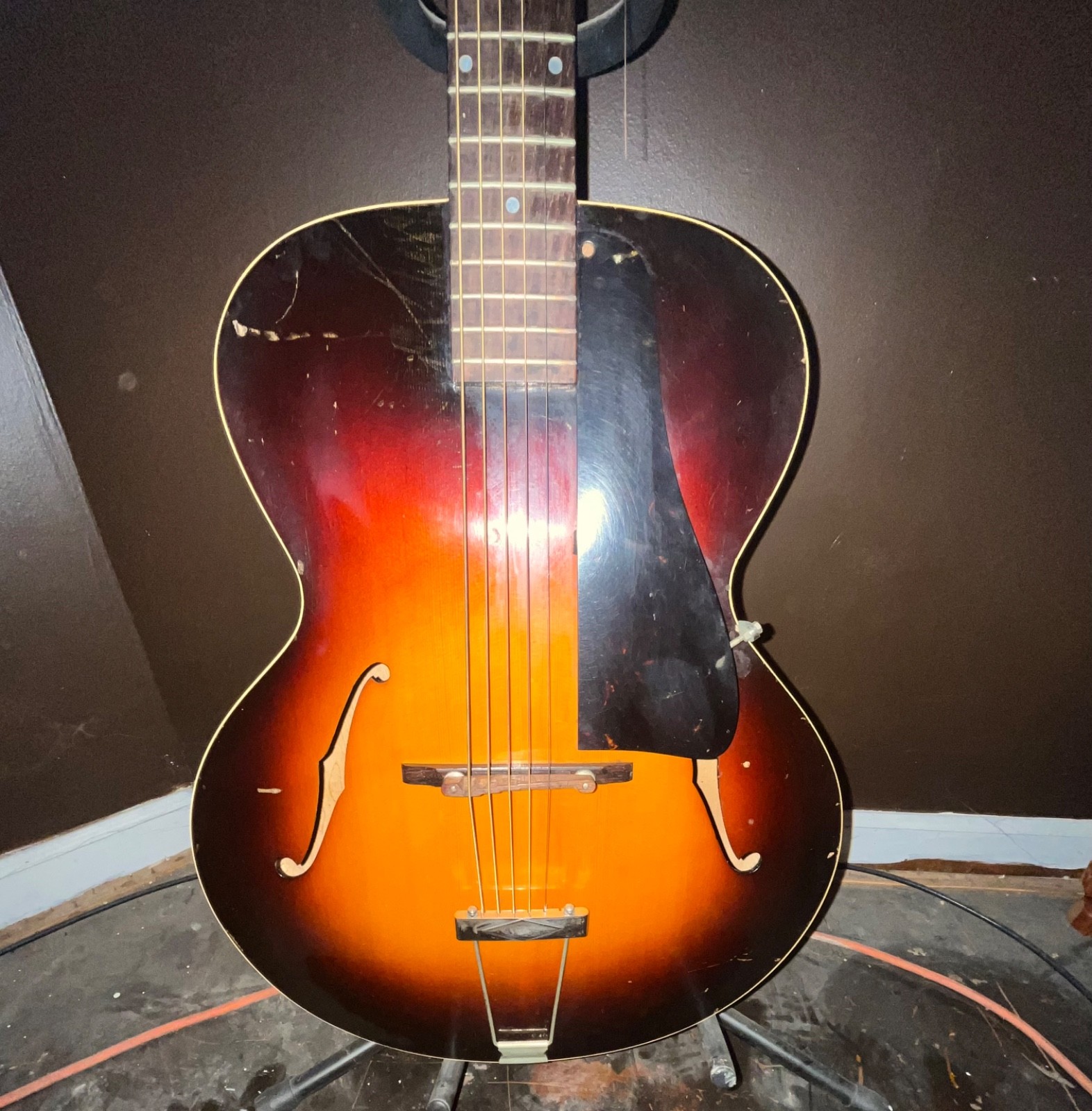 vintage 1938 gibson L-75 guitar