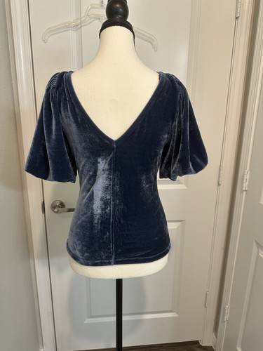 Free People Cupcake Velvet Top Blue Ruched Puff Sleeve V Neck Size S Holiday - Picture 3 of 6