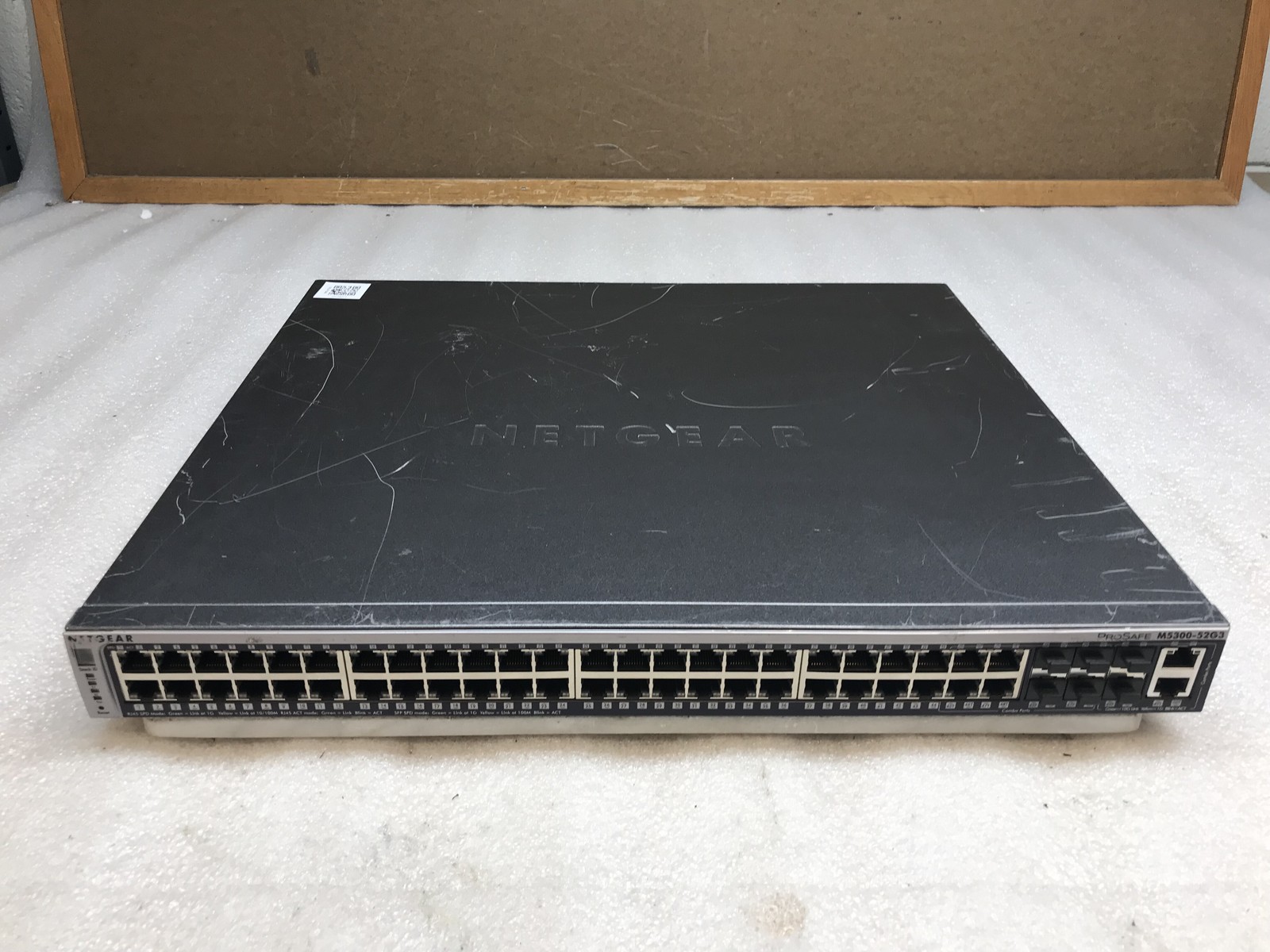 NETGEAR M5300-52G3 PROSAFE 48 PORTS MANAGED L3 GIGABIT STACKABLE SWITCH