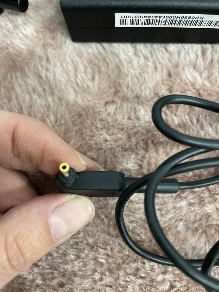 Cargador Adaptador de Corriente CA Original Original ACER A11-065N1A 19V 3.42A 65W Foto 4 de 4