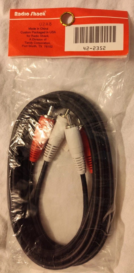 ✅ New RadioShack sealed Shielded 6ft Audio Patch Cable, RCA, 2 male ends, NOS - Image 2 of 2