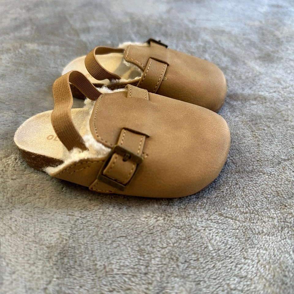 Zuecos antiguos azul marino para bebé 12-18 meses beige forrados de piel sintética hebilla zapatos con cordones Foto 2 de 4
