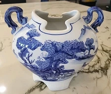  Chinoiserie Vase Elegant Blue And White, Slim Profile Mantel Decor