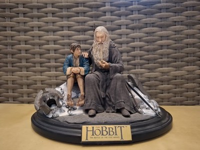 Silent Reflection Collectible Figure - Gandalf und Bilbo The Hobbit