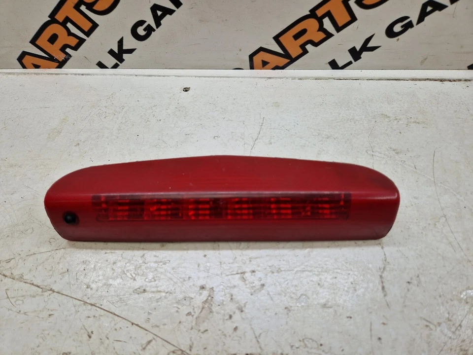 Luz de freno trasera Vauxhall Meriva 2010 1,4 gasolina 21617003 - Imagen 2 de 4