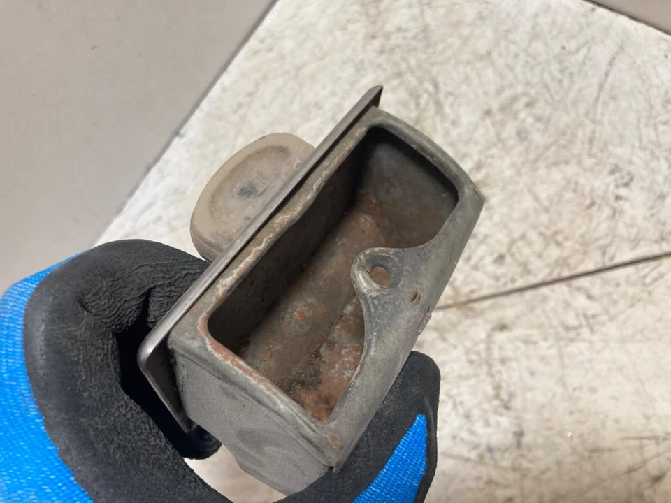 56 57 International Harvester 1955 serie R camión cenicero cromado Foto 4 de 4