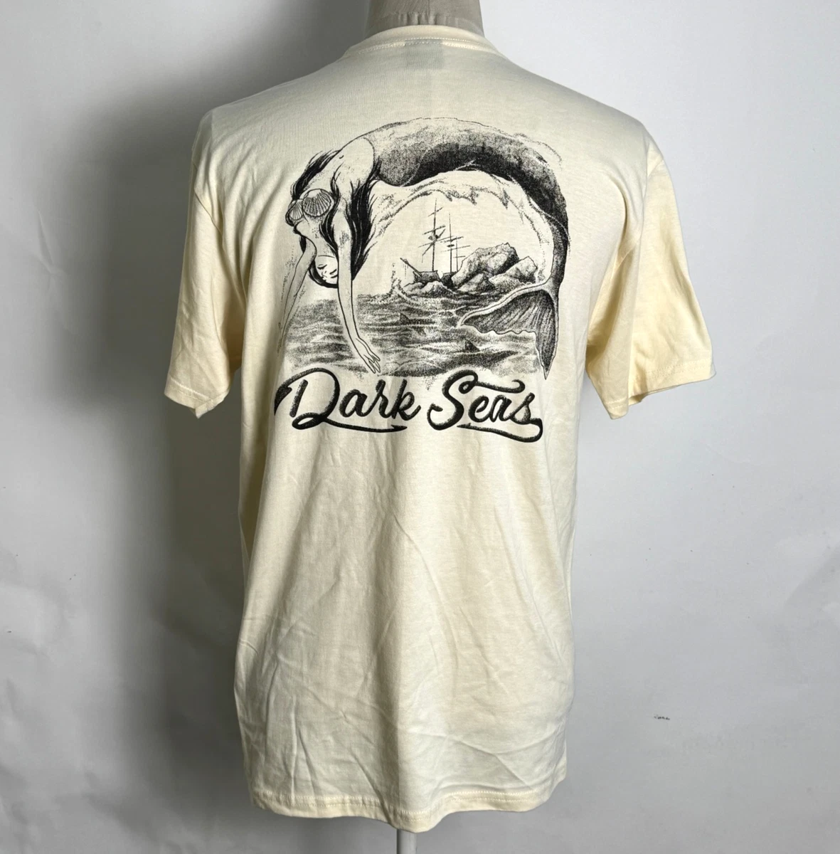 T-Shirt Dark Seas Homme - Bleu Marine - Motif Pélican - Taille L - Skate/Surf/Plage