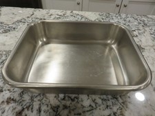 Vollrath Stainless Steel 9" x 7 1/4" x 2 1/4" Deep Surgical Tray 6530-793-9945