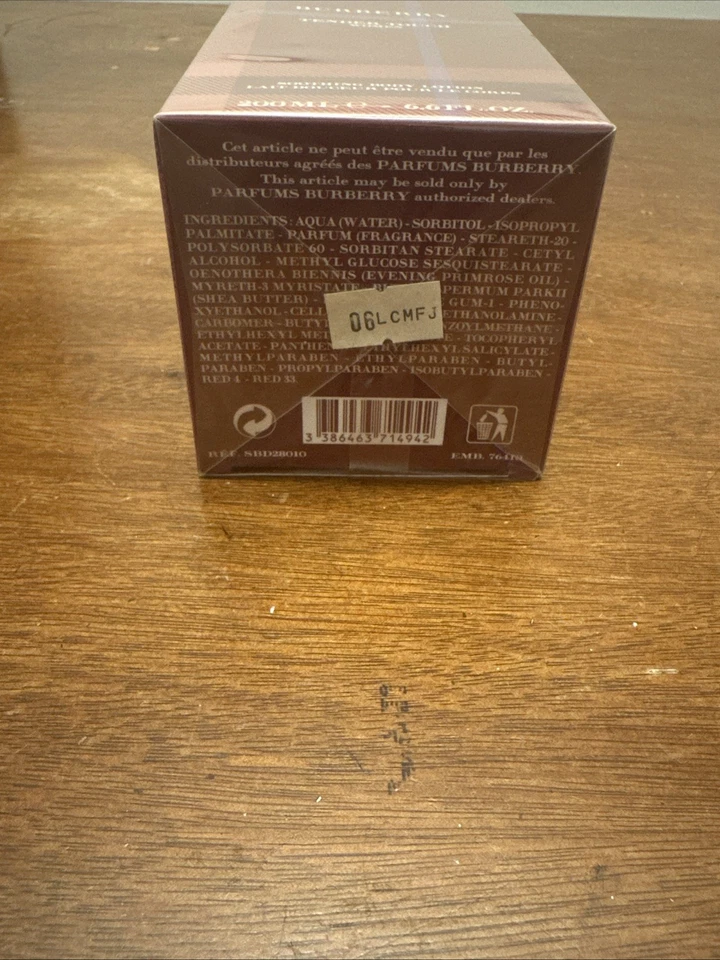 BURBERRY TENDER TOUCH Loção Corporal Calmante Feminina 200ml 6,6oz RARO LACRADO - Imagem 2 de 2