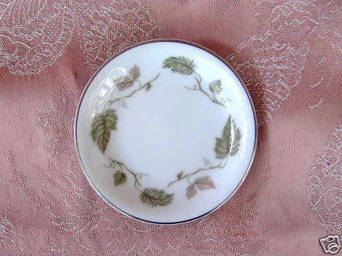 NORITAKE VINEYARD BUTTER PAT # 6449 - Picture 1 of 2