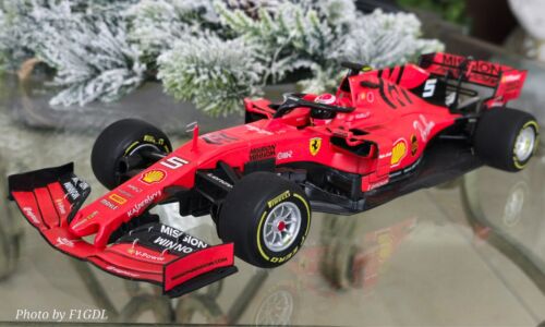 Ferrari SF90 Sebastian Vettel Tribute to Niki Lauda Bburago Esc 1/18 - Picture 2 of 13