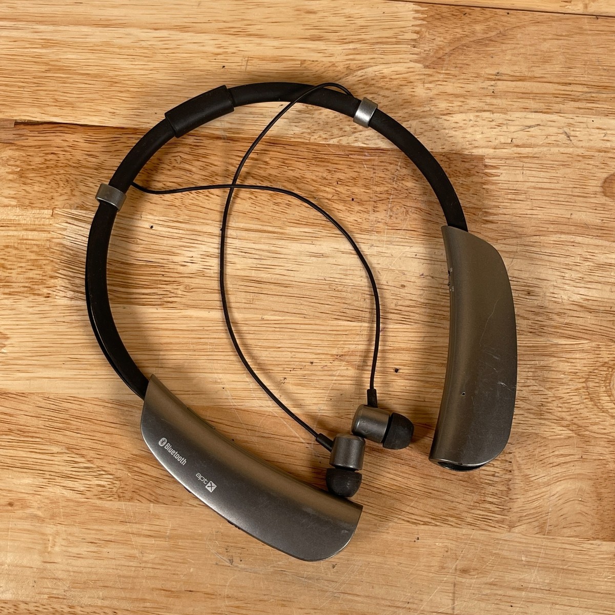 Ns Hawhp2 Insignia Bluetooth Over The Ear Headphones Bluetooth