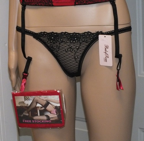 Vintage Bed of Roses Red & Black 34C / M Lingerie With Stockings! **READ** - 第 8/11 張圖片