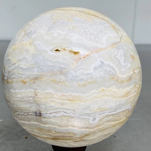 Natural thousand-layer agate crystal ball healing 2640G (5.82LB)