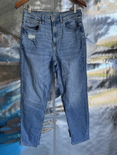 American Eagle Outfitters Women  s Blue Medium Wash Straight Mid Rise Jeans 6