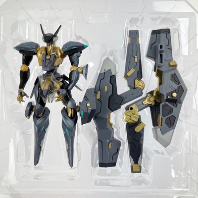 Revoltech Yamaguchi Zone of the Enders Jehuty & Vector Cannon