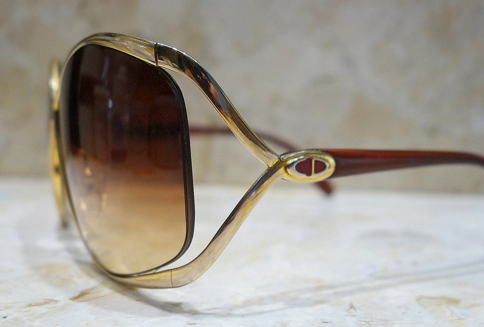 Gafas de sol Christian Dior 2056 con estuche tela Dior y lentes nuevas Foto 4 de 4